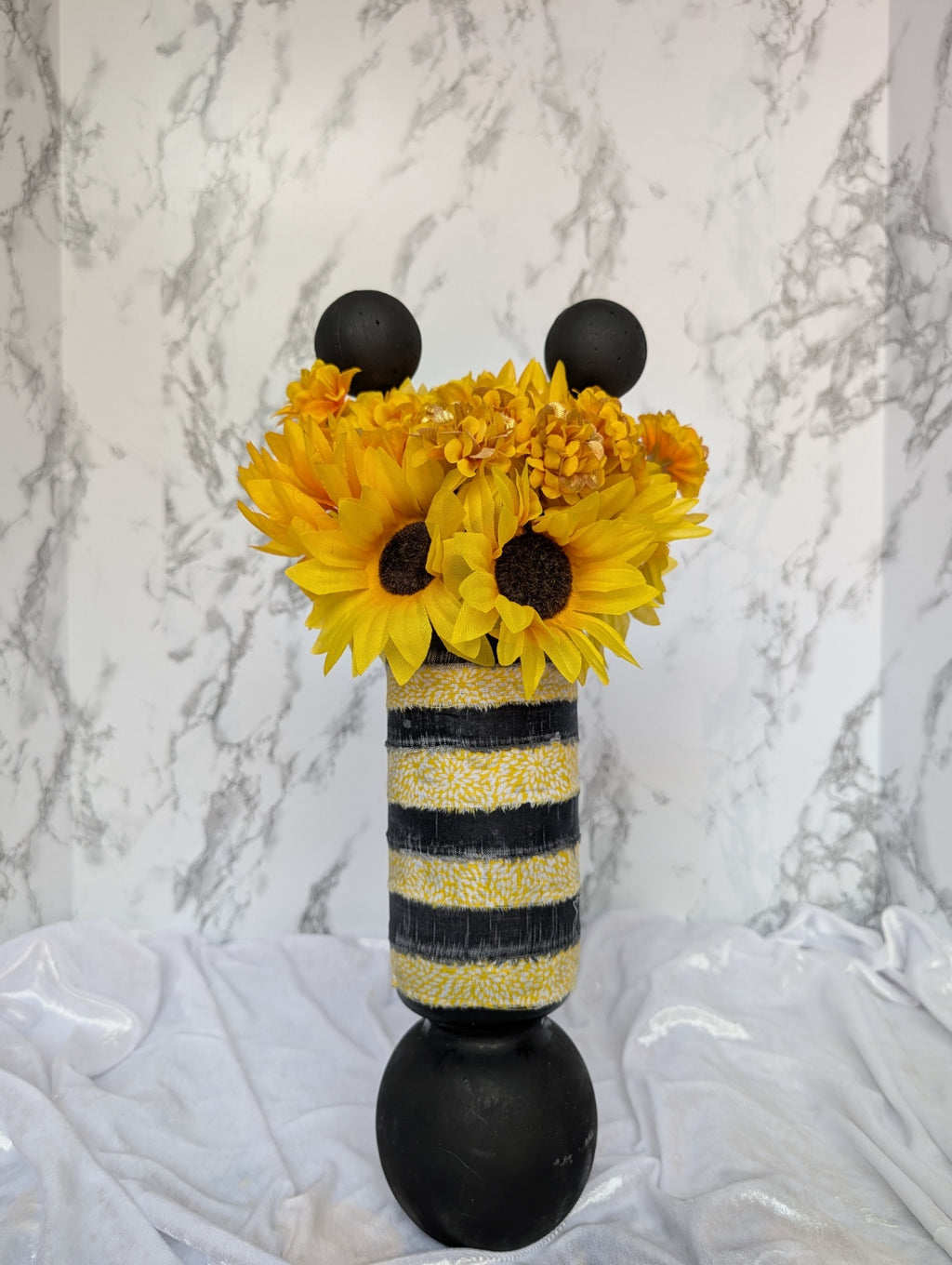 Bumble Bee Sunflower Vase Set